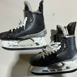 NHL Bauer Vapor HyperLite Pro Stock Size 9.5 Hockey Skates (Used) 5219