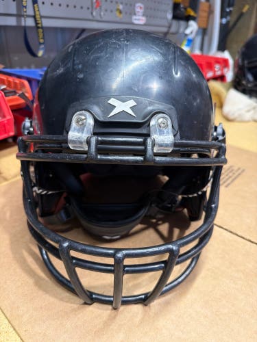 USED XENITH X2E+ YOUTH FOOTBALL HELMET - MEDIUM - BLACK