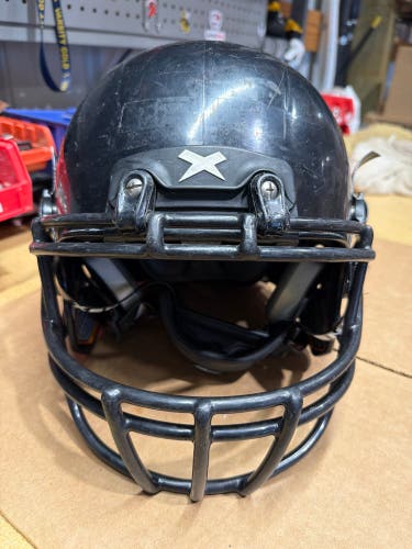 USED XENITH X2E+ YOUTH FOOTBALL HELMET - MEDIUM - BLACK