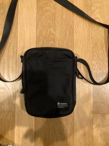 Black Adult Unisex Small / Medium Lululemon (Used)