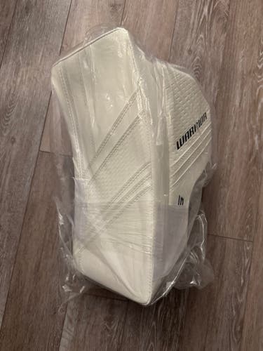 Warrior Ritual G6 Pro+ Blocker, Senior, White, Regular (New with Tags)