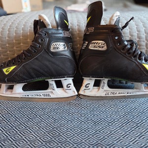 Black Graf Ultra G5 Hockey Skates Regular Width Size 6.5 (Used)