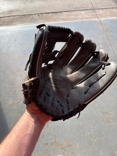 Wilson A2K RH Baseball Glove 11.75" (Used)