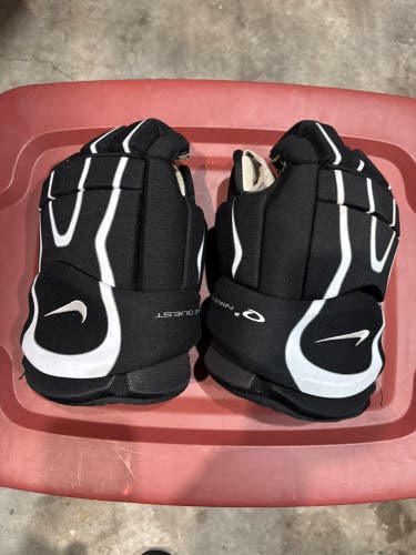 Nike Quest 3 Gloves 14" (Used)