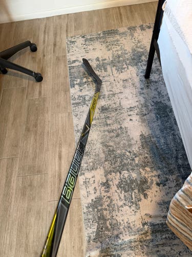 Senior Bauer Supreme 1S Left Hand Hockey Stick P88 87 Flex (Used)