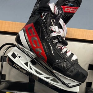 2023 CCM JetSpeed FT6 Pro Hockey Skates Regular Width 6 (New)