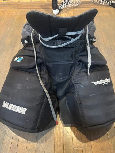 Intermediate Small Vaughn Velocity V9 Pro Hockey Goalie Pants (Used)