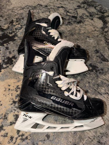 Washington Capitals Dowd Used Pro Stock Bauer Supreme Mach Skates - 8.75 Left 9 right