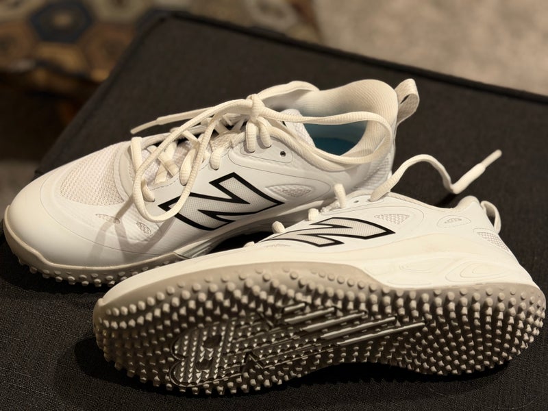 Adult New Balance Velo 4 Turf Shoes