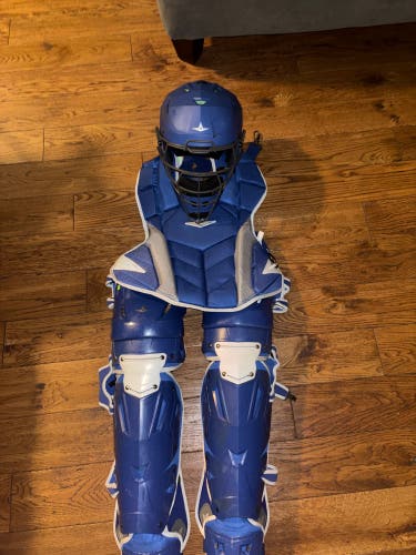 Blue All Star System 7 Axis Catcher's Set (Used)
