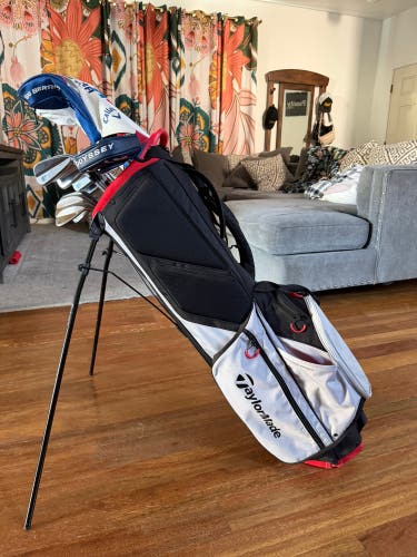 Unisex TaylorMade FlexTech Lite Bag (Used)
