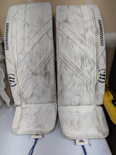 33" Warrior Ritual G6 E+ Goalie Leg Pads (Used)