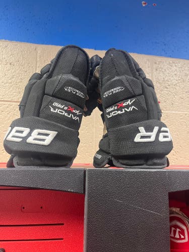 Bauer Vapor APX2 Pro Gloves 14" (Used)