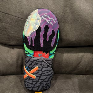 ARIA Jazz Chisholm Sliding Mitt (Used)