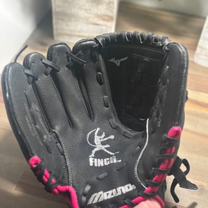 Mizuno Finch LH Softball Glove 11"