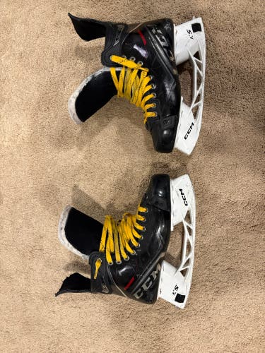 Total Custom CCM Ribcor 100K Hockey Skates Wide Width Pro Stock 9 (Used)