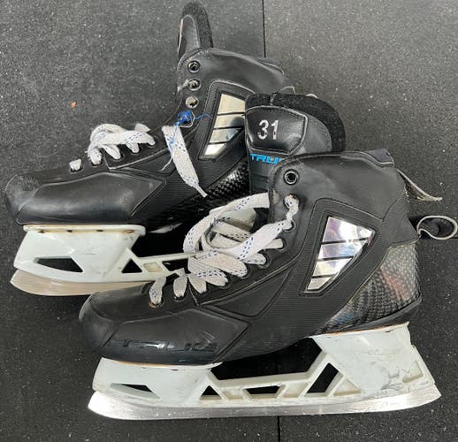 True 2 Piece Hockey Goalie Skates Regular Width 11.5 (Used)