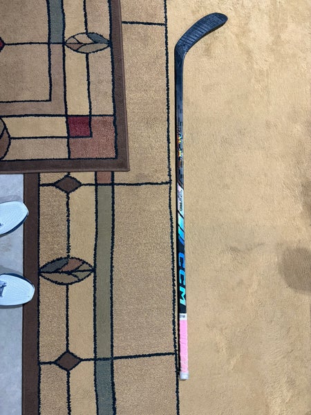 Intermediate CCM Tacks XF Pro Left Hand Hockey Stick P28 55 Flex Pro Stock (Used)