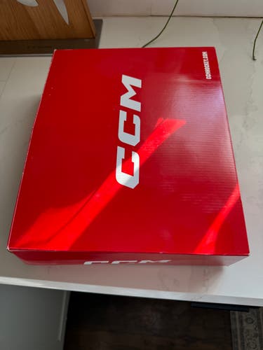 CCM JetSpeed FT455 Hockey Skates Regular Width Size 3 (New)