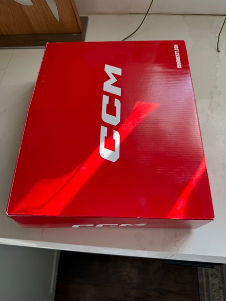 CCM JetSpeed FT455 Hockey Skates Regular Width Size 3 (New)