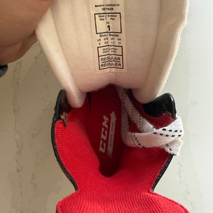 CCM JetSpeed FT455 Hockey Skates Regular Width Size 1 (New)