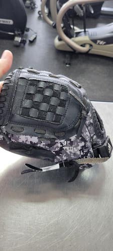 Used Adidas 11 BB/SB Glove LH Throw Black 11" 11497-C000155432