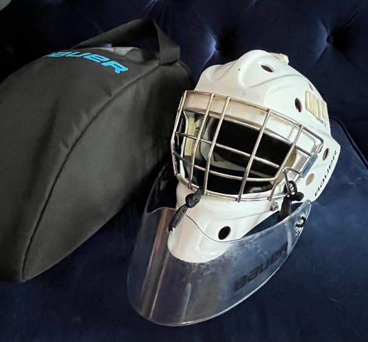 Small Bauer 940  Goalie Helmet (Used)