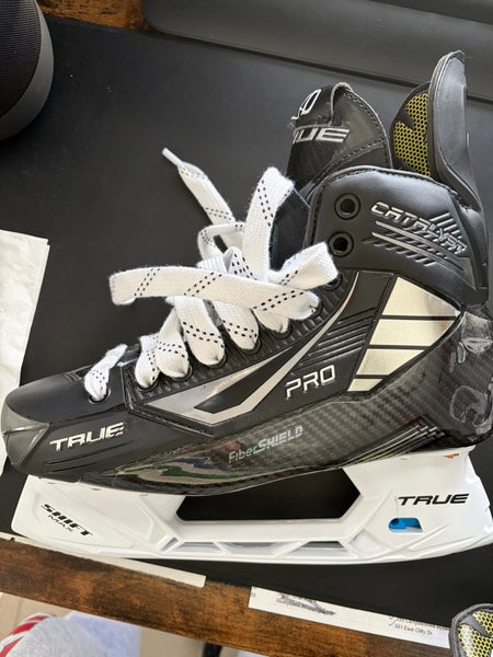 True Catalyst Pro (custom) Hockey Skates Regular Width Pro Stock 8 (New)