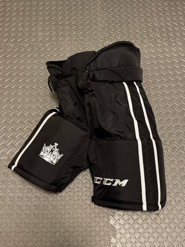Large CCM HP70 LA Kings  Hockey Pants Pro Stock (New)