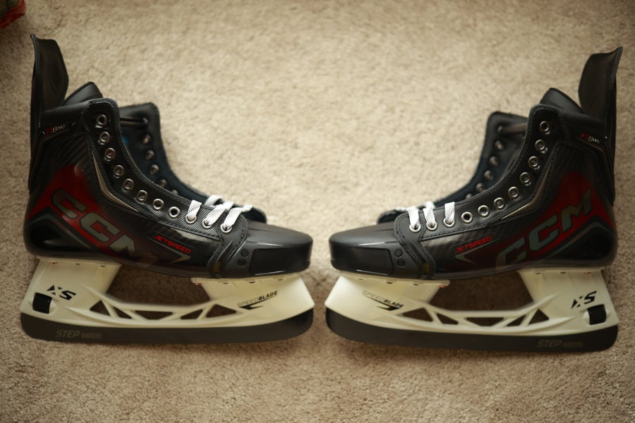 CCM JetSpeed FT8 Pro Hockey Skates Wide Width 10.5 (New)