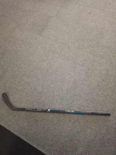Youth True Project X Right Handed Hockey Stick TC2.5 20 Flex (Used)