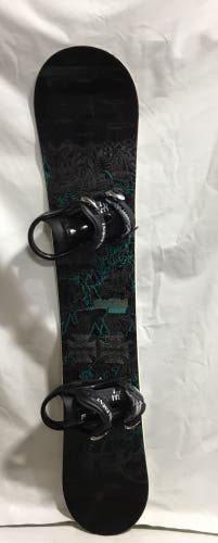 163W Burton Blunt Snowboard w/ new binding