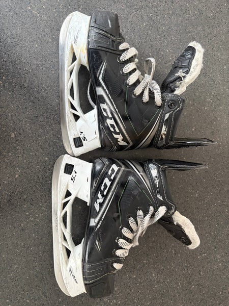 2021 CCM Ribcor 90K Hockey Skates Regular Width Size 2 (Used)