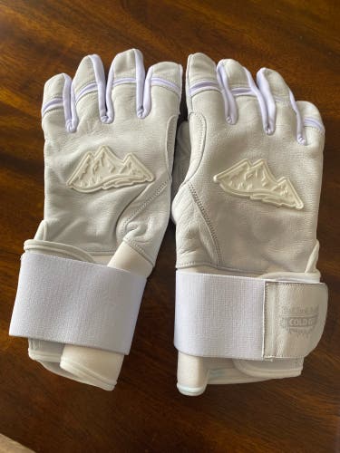 Cold Weather Batting Gloves Cabretta Leather Long Cuff White Size Small Red Rock Baseball