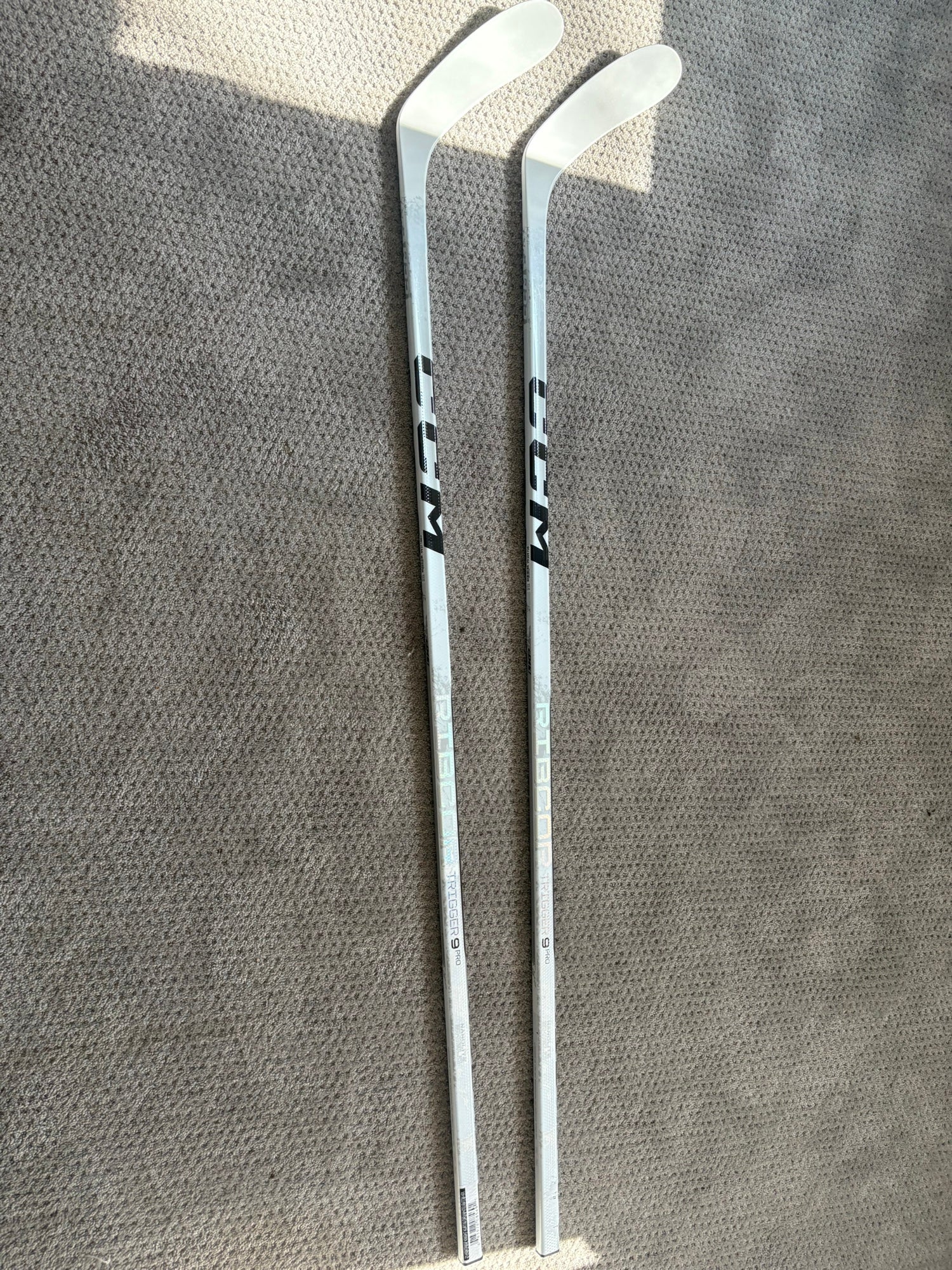 Senior CCM Ribcor Trigger 9 Pro Right Handed Hockey Stick