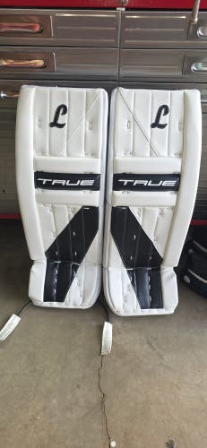 30" 2025 True L95 7x Goalie Leg Pads (Used)