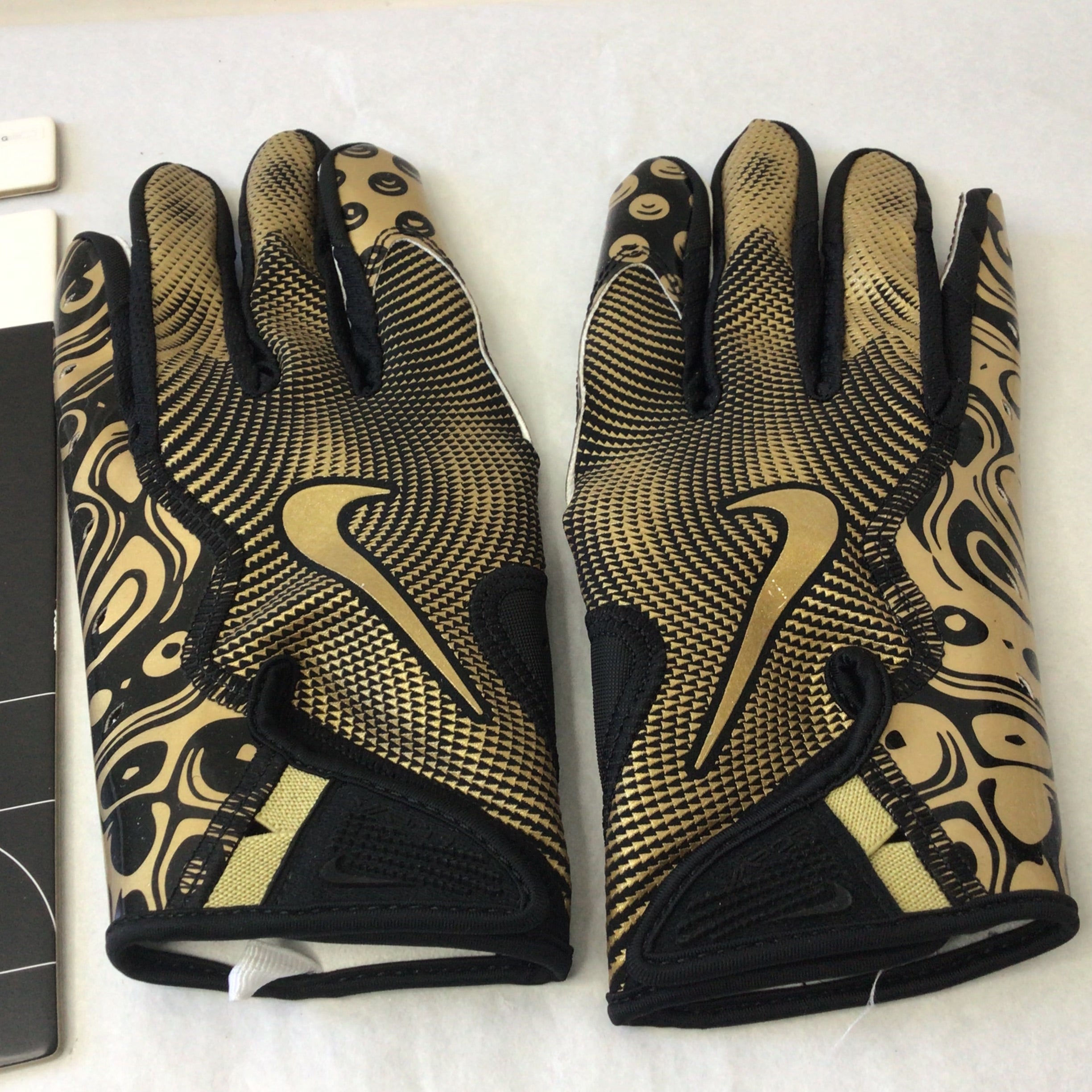 black and gold nike vapor jet gloves