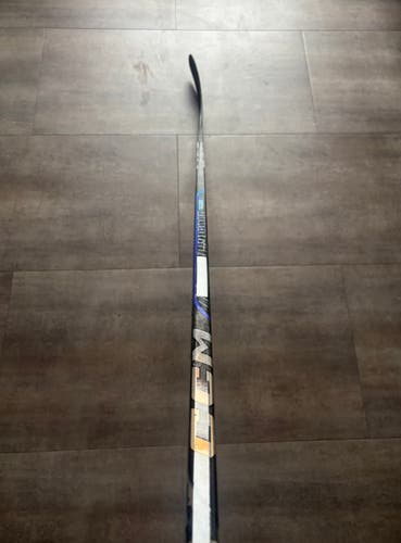Intermediate CCM Ribcor Trigger 9 Pro Right-Handed Hockey Stick P88 65 Flex (Barely used)