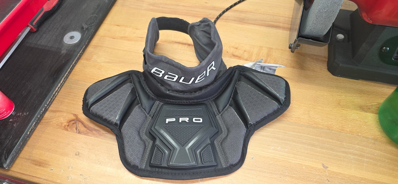 Bauer pro Jr. Goalie Neck Protector (Used)