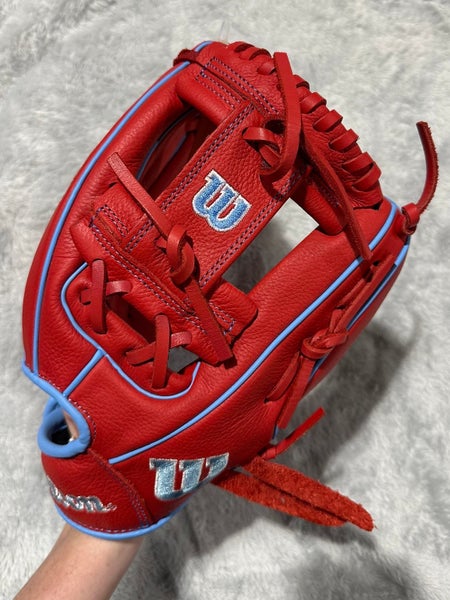 Red Wilson A550 RH Infield Baseball Glove 11.5" (Used)