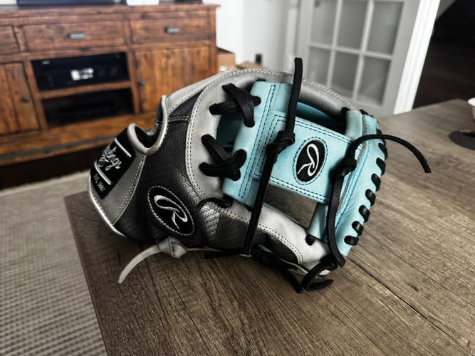 Rawlings Heart of the Hide RH Baseball Glove 11.5" (Used)