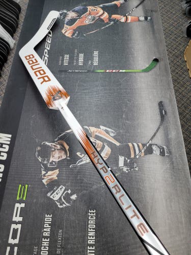 P31 | 26" NEW! Senior Bauer Vapor Hyperlite 2 Full Right NHL Goalie Stick 26" Paddle Pro Stock (New)