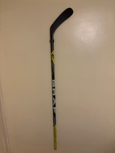 Graf Supra G45 Senior RH Men’s Ice Hockey Stick 59” GP066 Curve 85 Flex