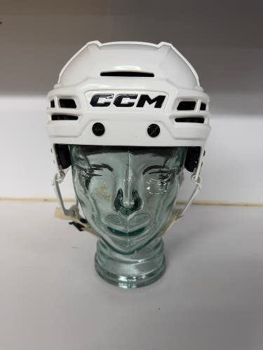 Medium White CCM Super Tacks X Helmet