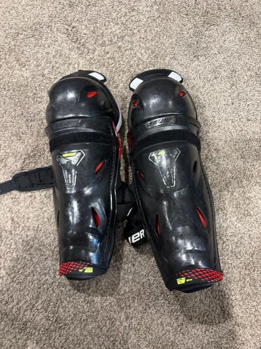 Intermediate Bauer Vapor Hyperlite 14" Shin Pads (Used)