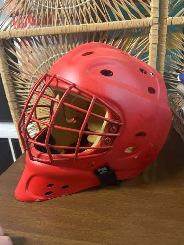 Senior Large Itech Profile Goalie Mask (Used)