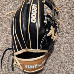 2024 Wilson a2000 RHT Infield 1787 Baseball Glove 11.75" (Used)