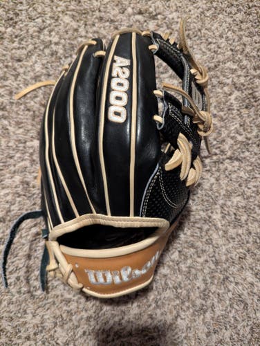2024 Wilson a2000 RHT Infield 1787 Baseball Glove 11.75" (Used)