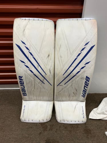 Large Bauer Vapor Hyperlite Goalie Leg Pads (Used)