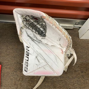 Bauer Vapor 3X Regular Goalie Glove (Used)